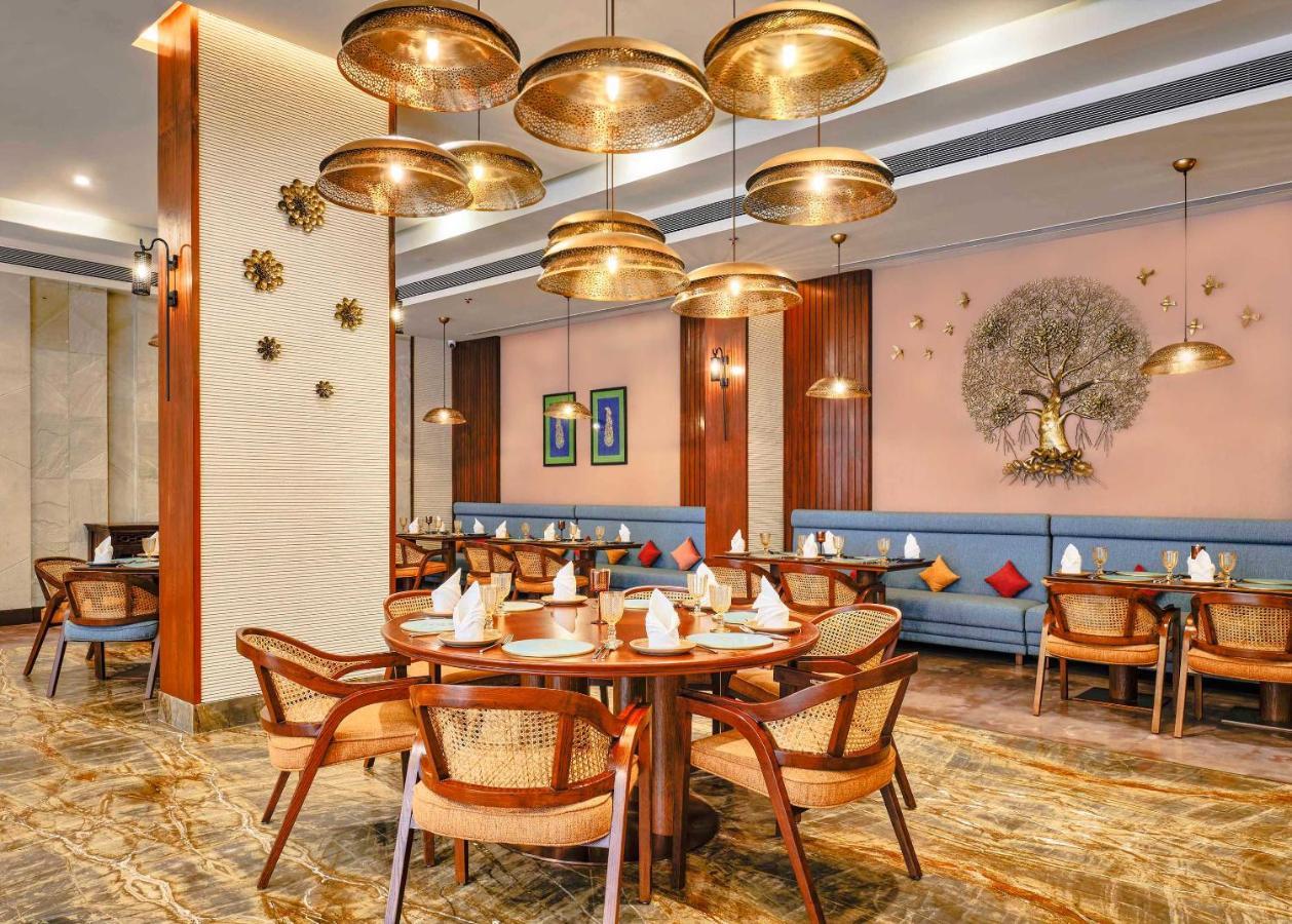Vivanta Ahmedabad Sg Highway Ngoại thất bức ảnh