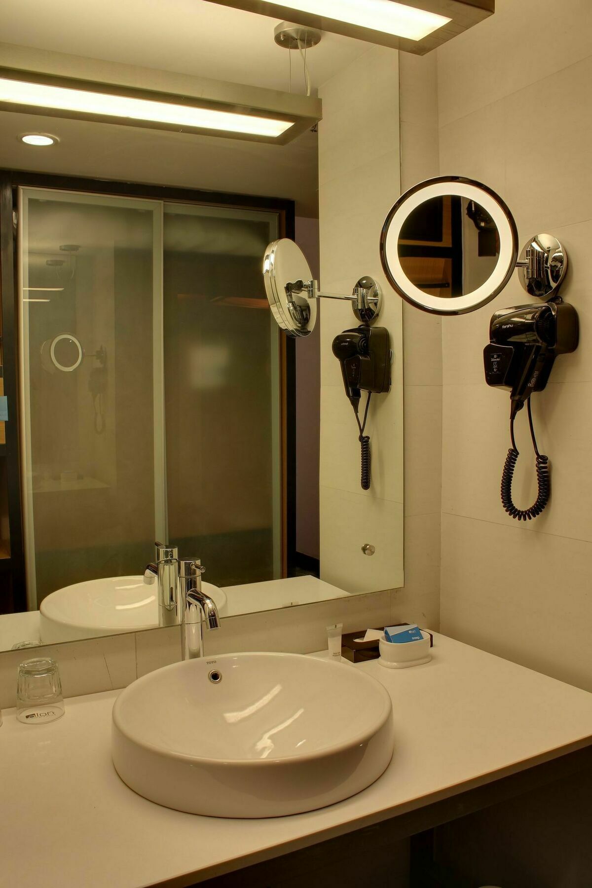 Vivanta Ahmedabad Sg Highway Ngoại thất bức ảnh