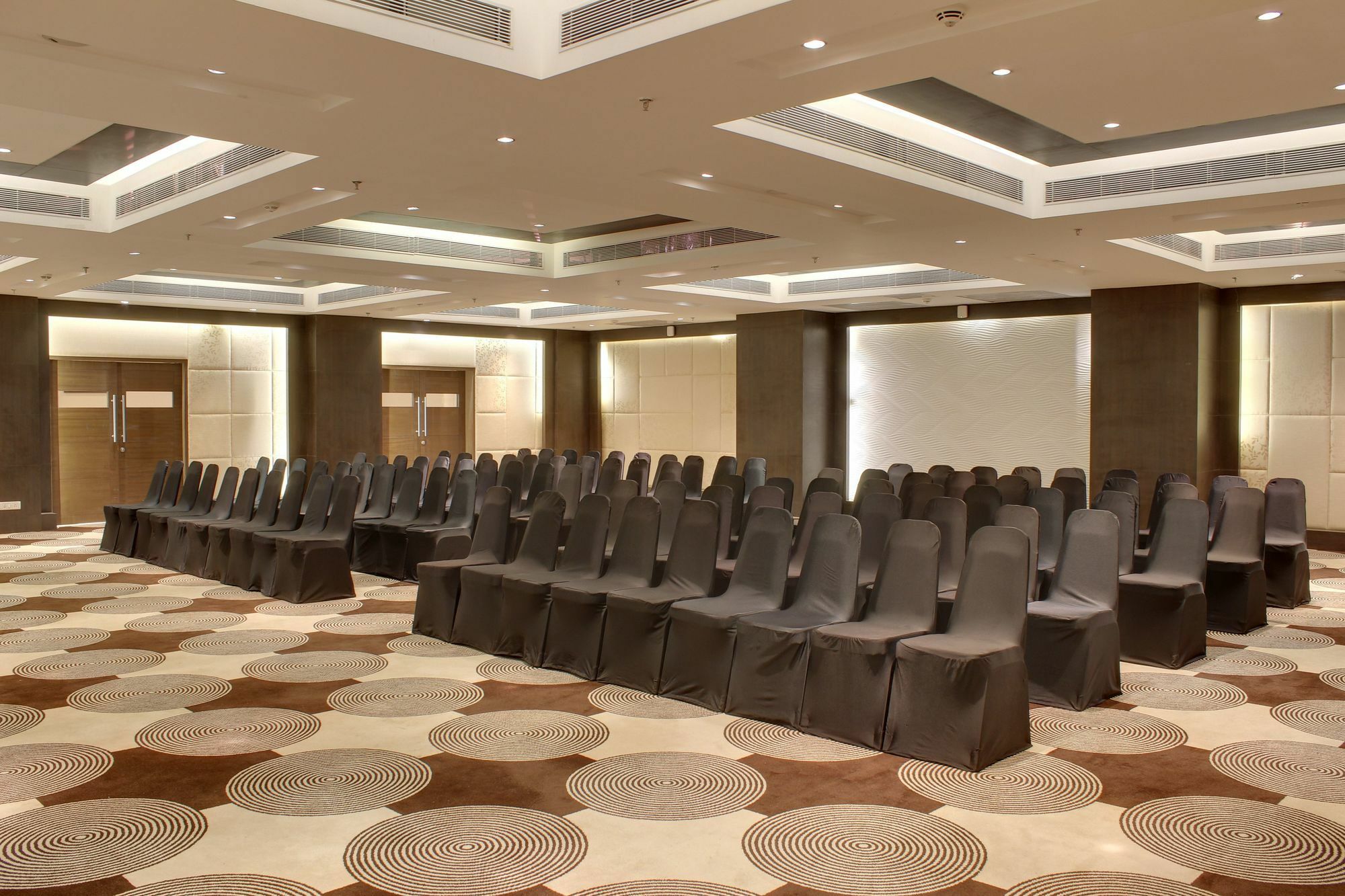 Vivanta Ahmedabad Sg Highway Ngoại thất bức ảnh